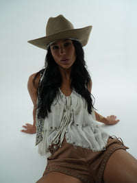 Blusa con tachuelas 