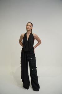 Blusa negra con foco