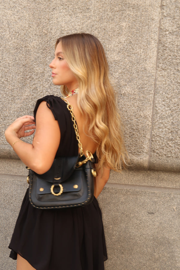 Vestido drapeado de crepé negro