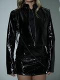 Chaqueta de vinilo atrevida