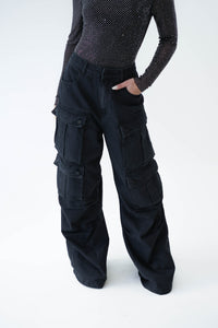 Pantalones negros pesados