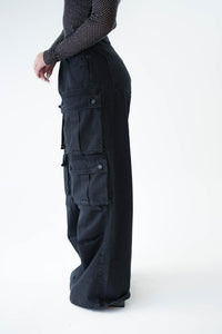 Pantalones negros pesados
